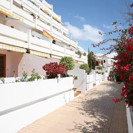 Club Olympus In Garden Appartement