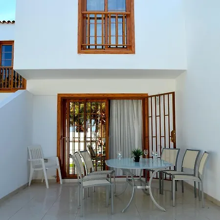 Club Olympus In Garden Appartement