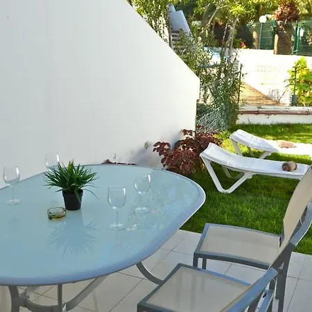 Club Olympus In Garden Appartement