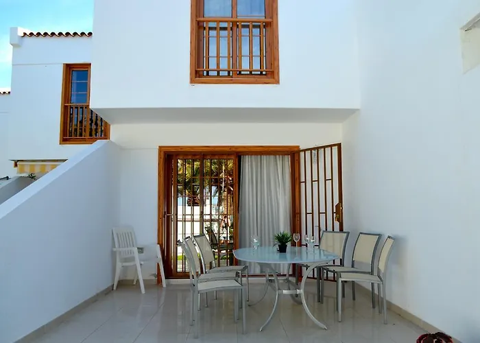 Club Olympus In Garden Appartement
