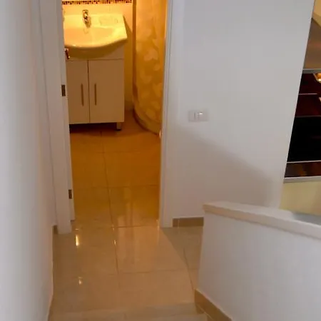 Club Olympus In Garden Appartement