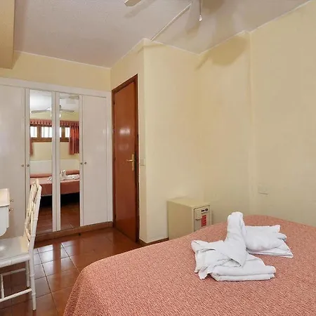 Club Olympus In Garden Appartement *