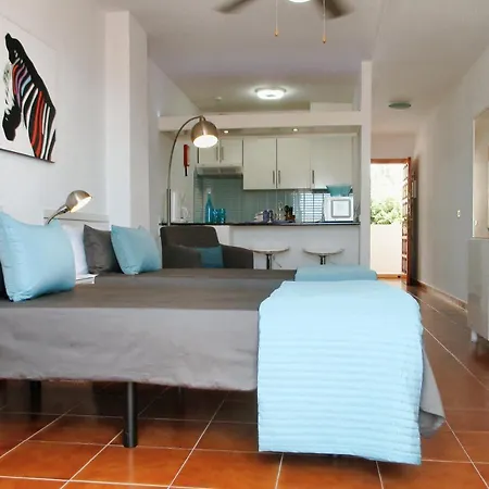 Club Olympus In Garden Appartement *