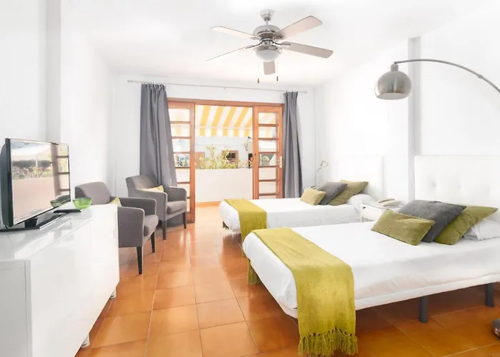 Club Olympus In Garden Appartement *