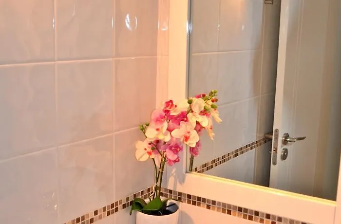 Club Olympus In Garden Appartement *