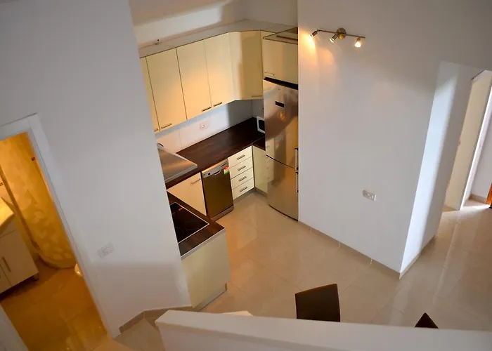 Club Olympus In Garden Appartement *