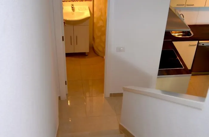 Club Olympus In Garden Appartement