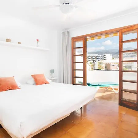 Club Olympus In Garden Appartement